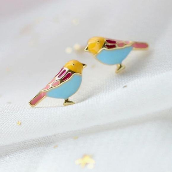 Beautiful Colorful Bird Studs Earrings In Goldtone With Enamel NWOT - Picture 4 of 7